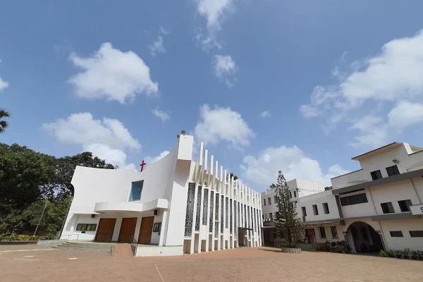 Sacred Heart Church –  Mahakali Road