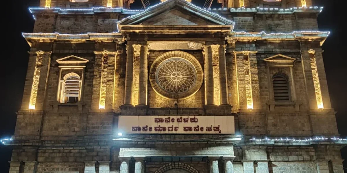 St Francis Xavier’s Cathedral – Father servanton circle