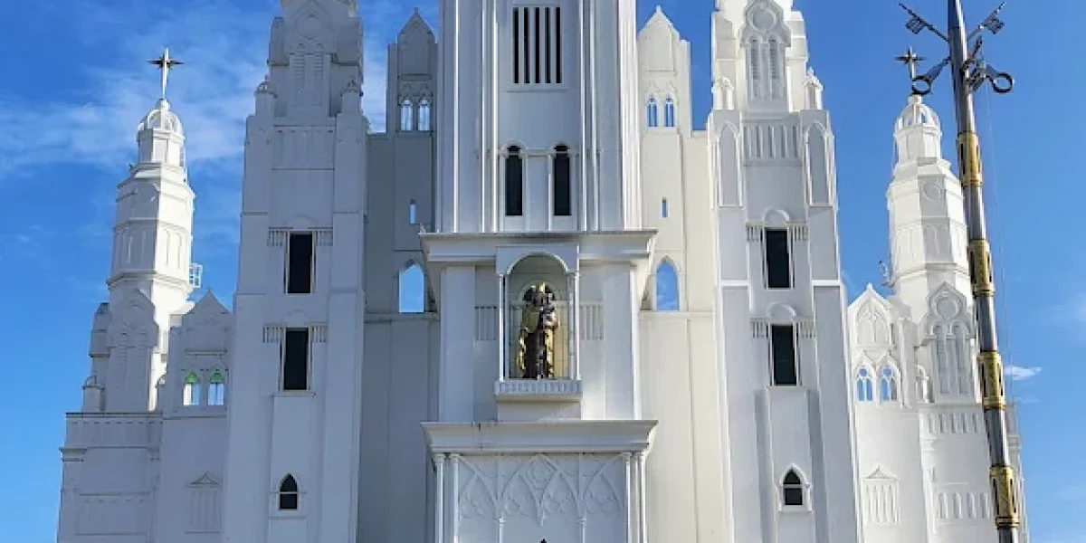 Our Lady of Mount Carmel – Mundur