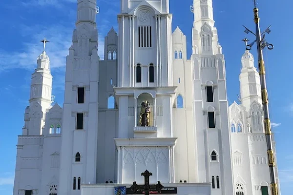 Our Lady of Mount Carmel – Mundur