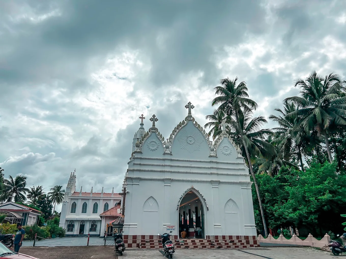 St. Antony Church – Pazhuvil