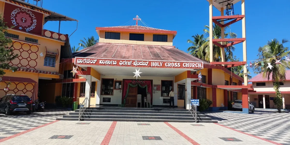Holy Cross Church – Byndoor