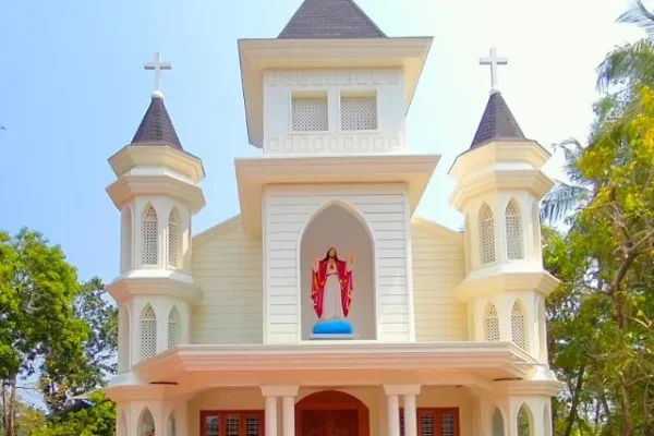 Holy Cross Church – Manjeri