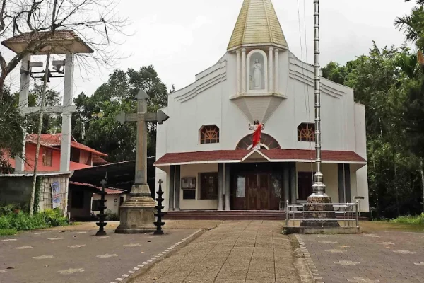 Holy Cross Church – Poomulla