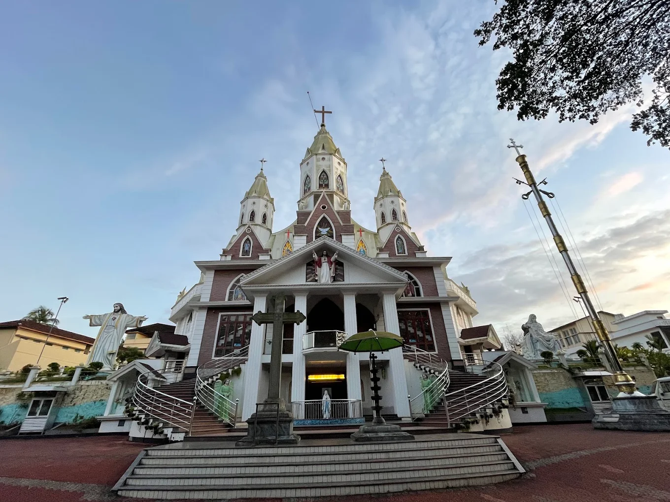 Holy Redeemer Church – Calicut