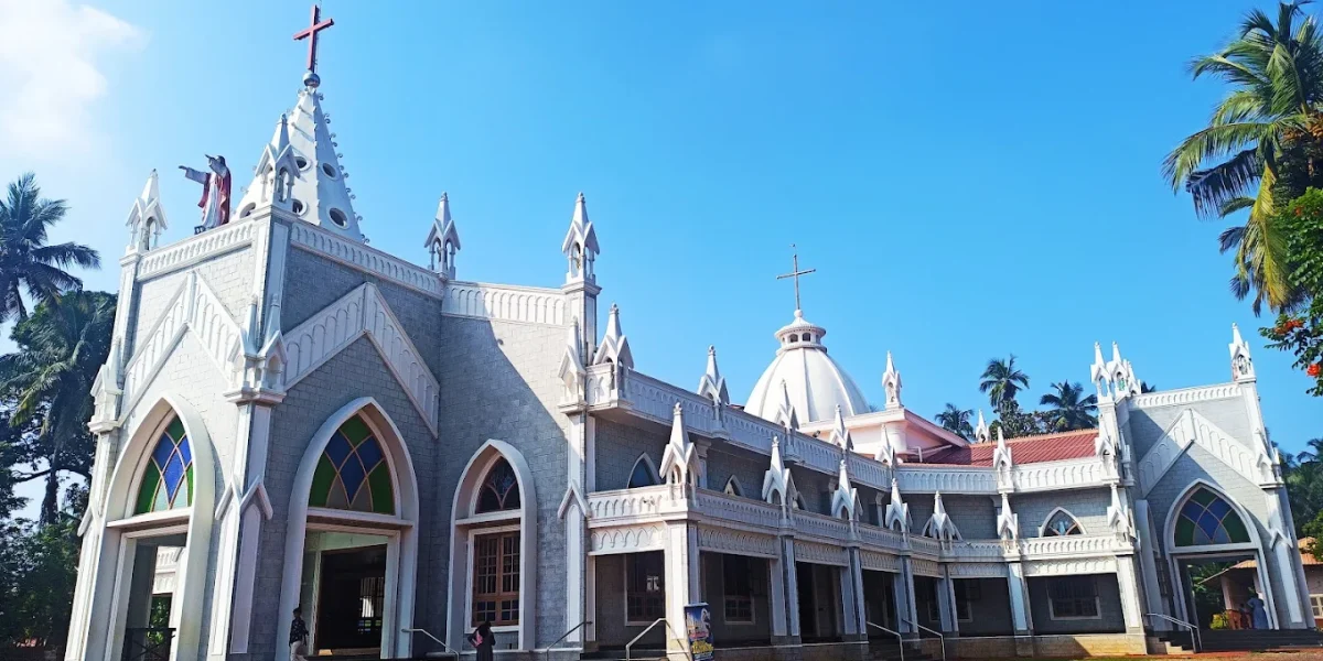 Holy Trinity Cathedral – Chovva