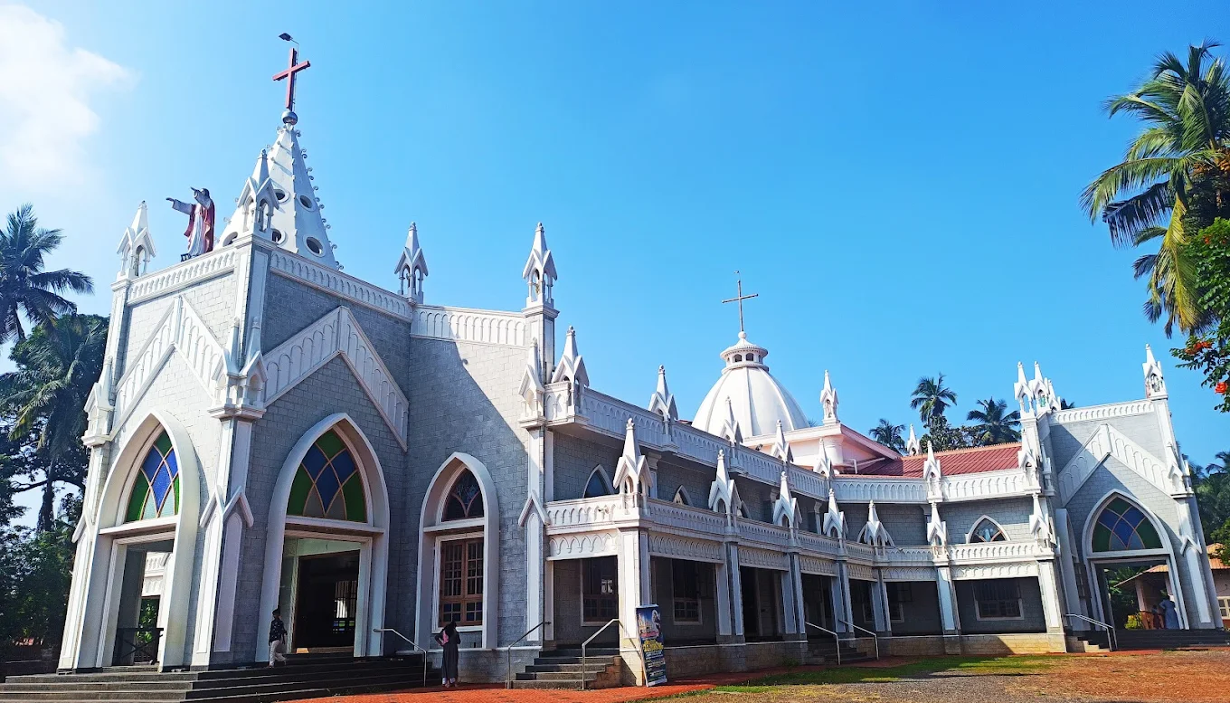 Holy Trinity Cathedral – Chovva