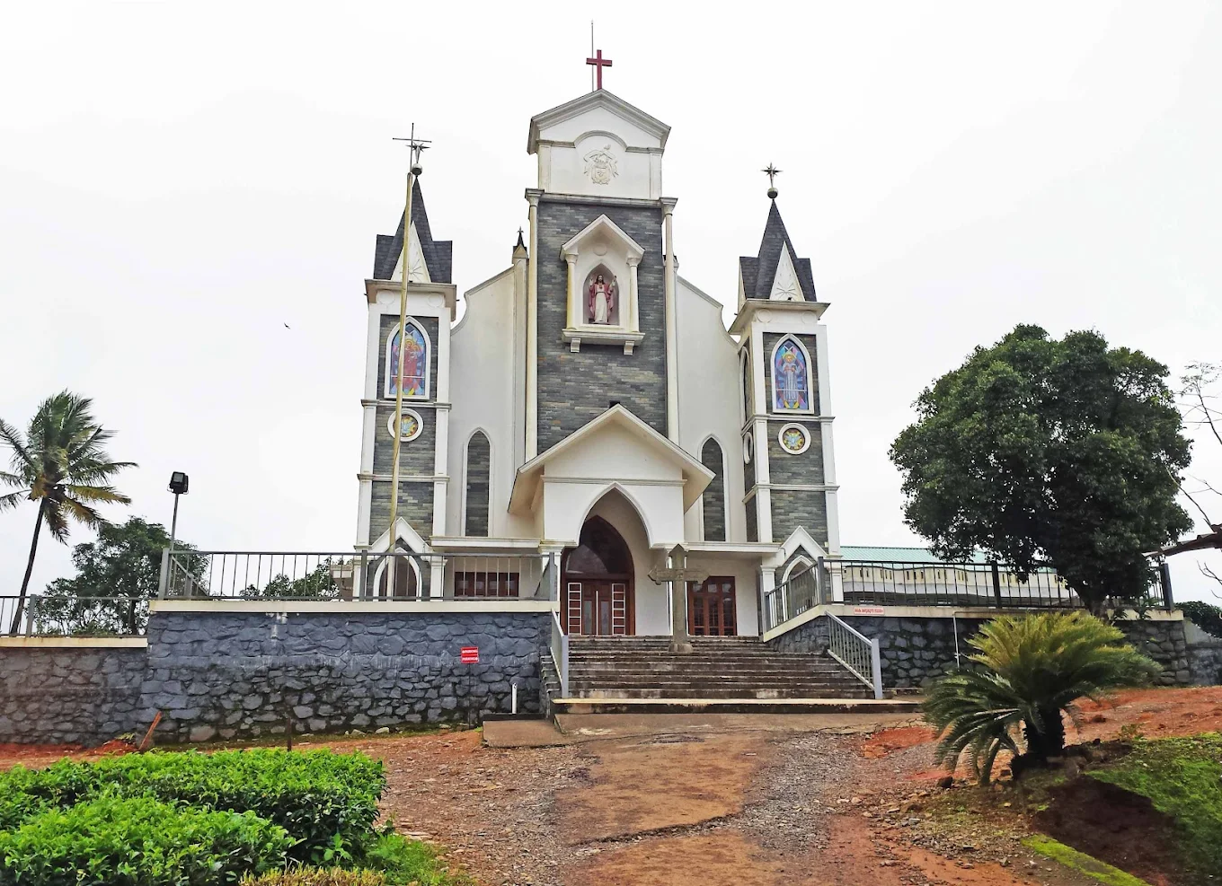 Our Lady Of Mt. Carmel church – Thalapuzha