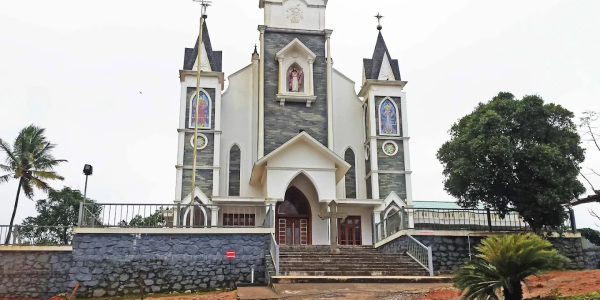 St.Thomas Church – Thalapuzha