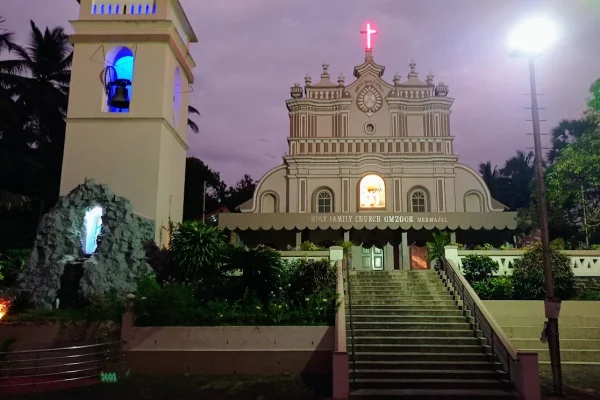 Holy Family Church – Omzoor