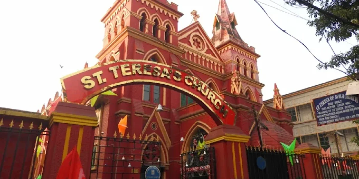 St.Teresa’s Church – Acharya Jagadish Bose Rd