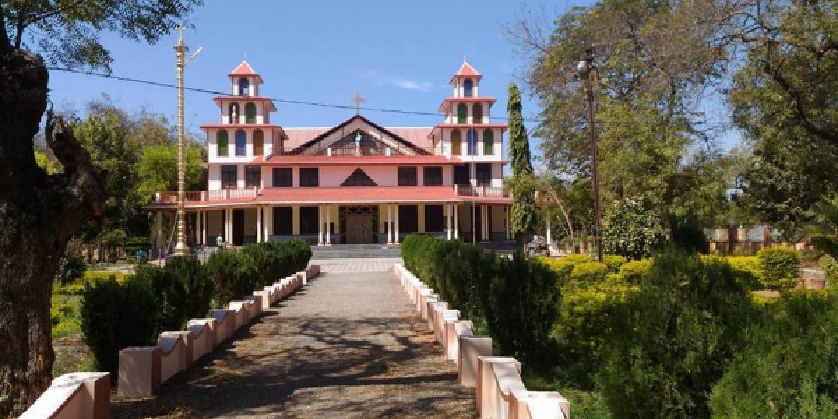Holy Family Church – Nepanagar