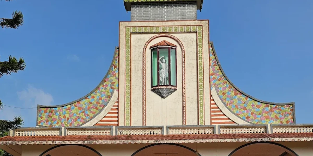 Holy Cross Church – Vembua