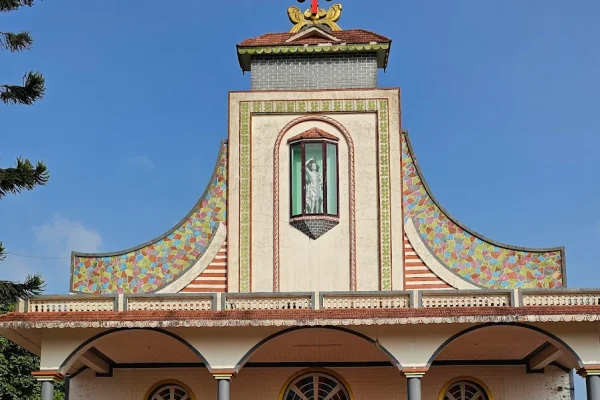 Holy Cross Church – Vembua