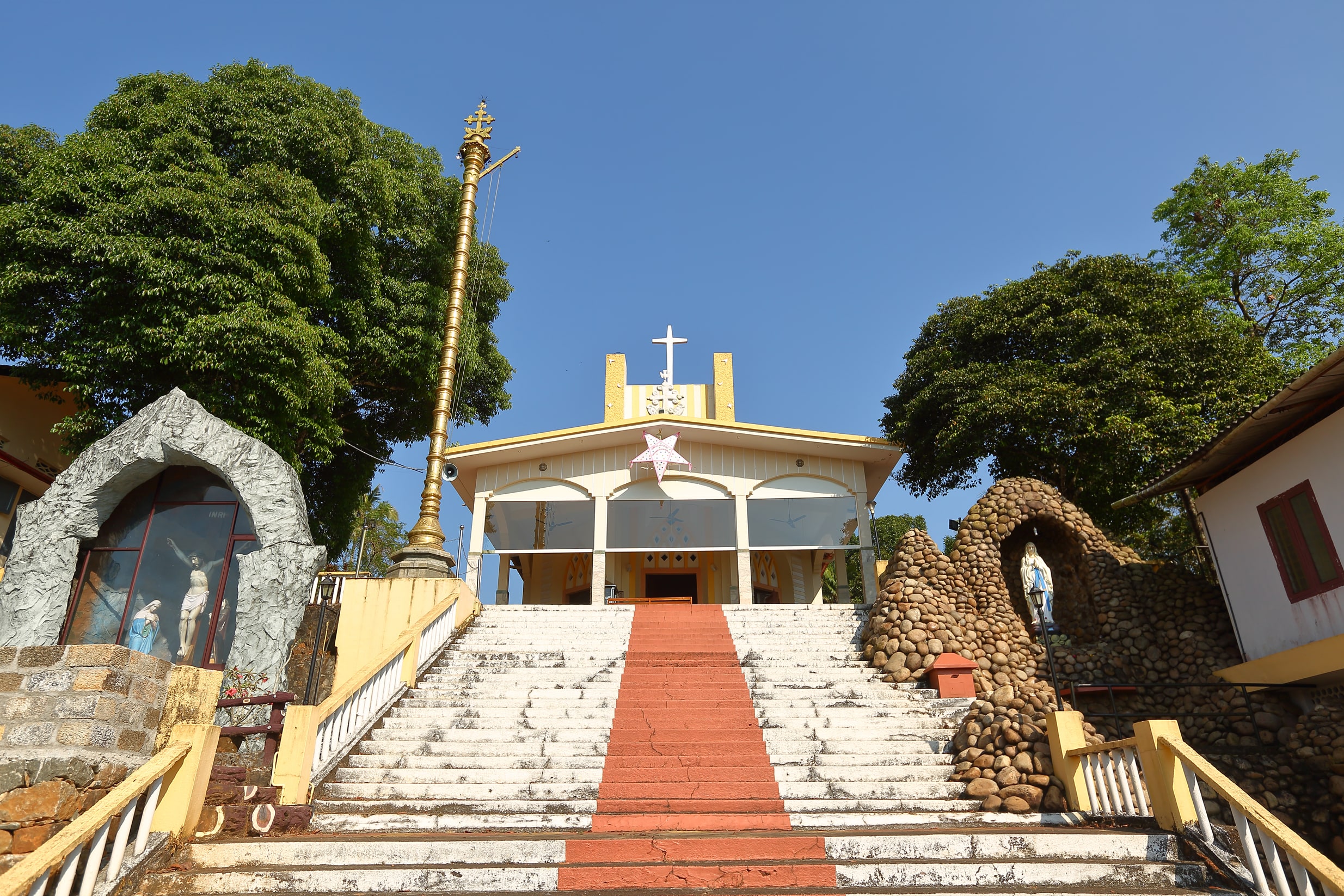 Little Flower Church – Chempilavu