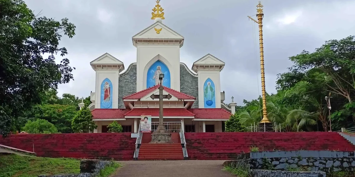 Sacred Heart Church – Perumthuruthu