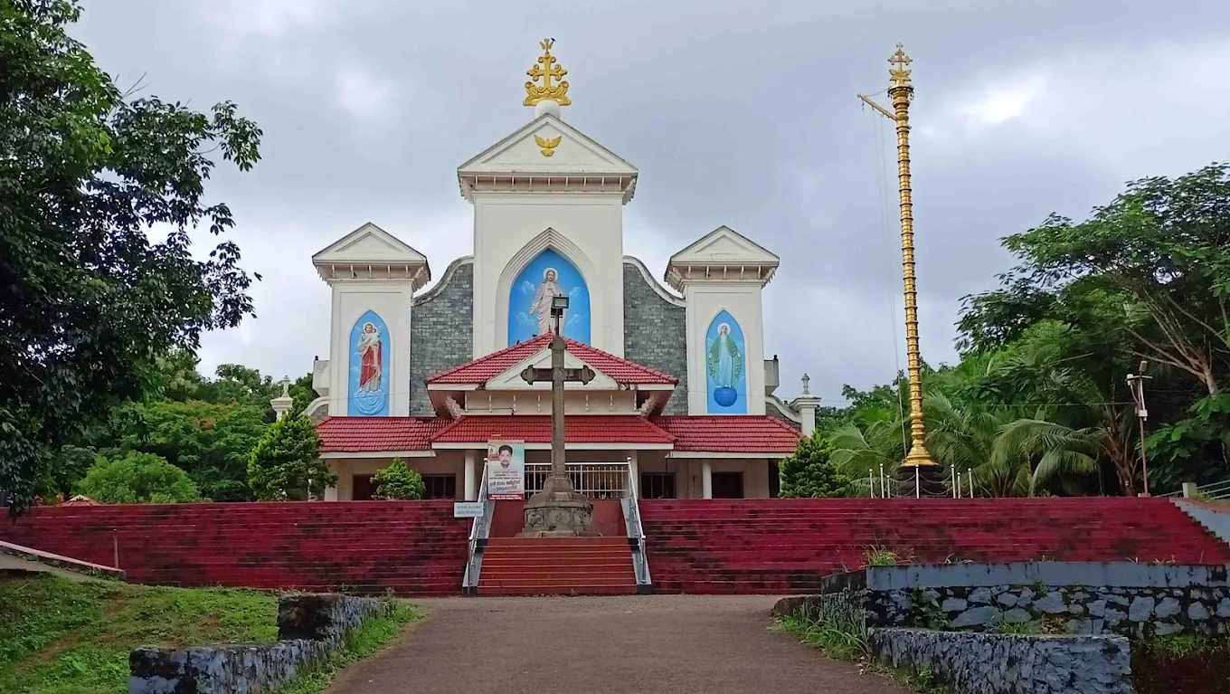 Sacred Heart Church – Perumthuruthu