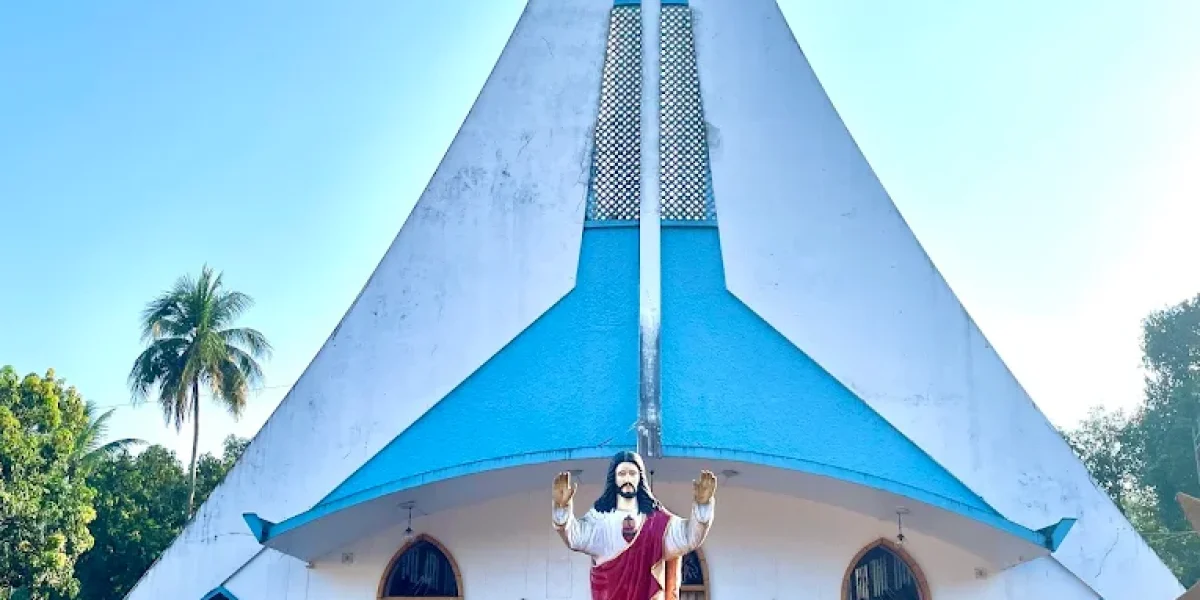 Sacred Heart Church – Poovarany