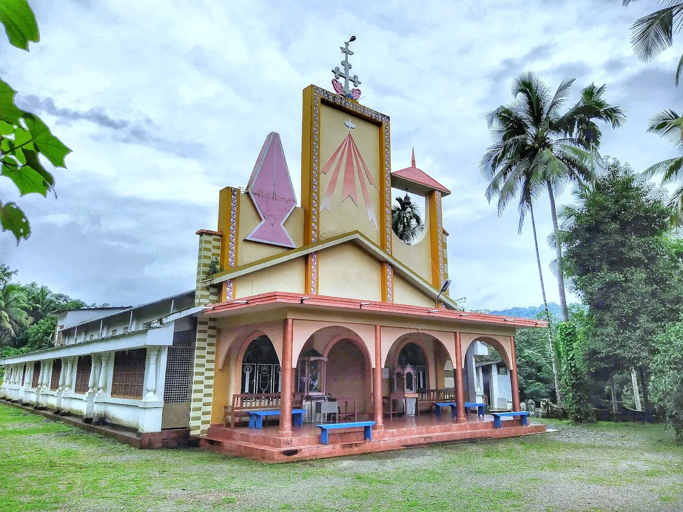 St. George Church – Thadikkadavu