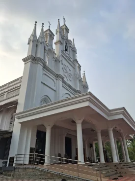 St. John Nepumcian Church – Kozhuvanal