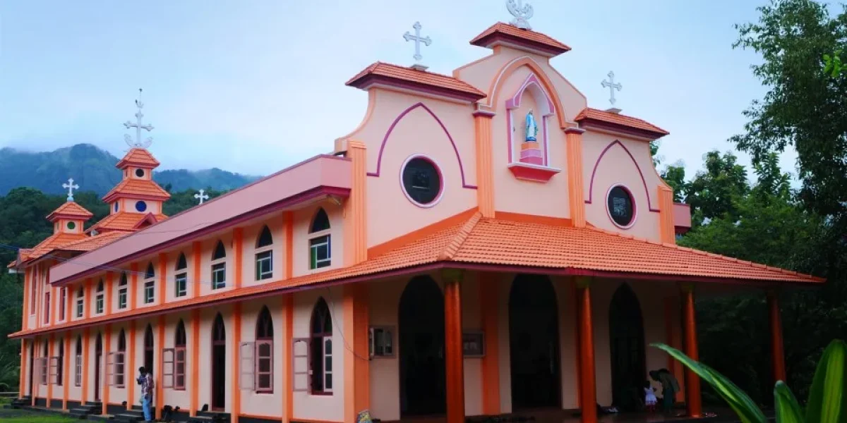 St.Marthamariyam Church – Poolakkutty