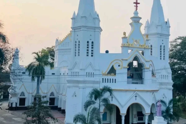 Assumption Church – Dharkast