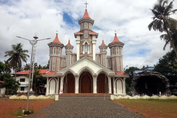 Our Lady of Grace Church – Thuruthiparambu