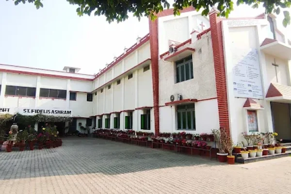 St. Fedelis Church – Aligarh