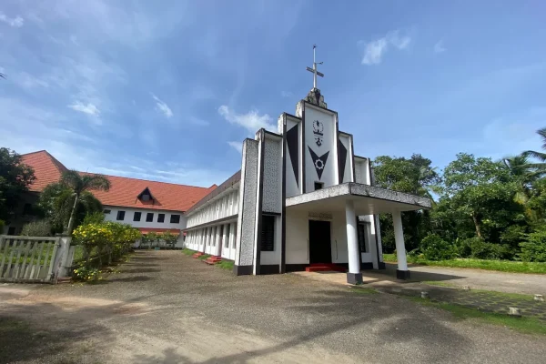 Cherupushpam Church – Villoonni