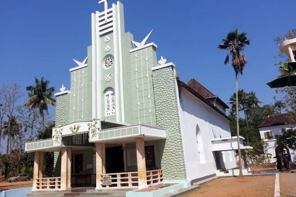 Holy Cross Church – Chendamangalam