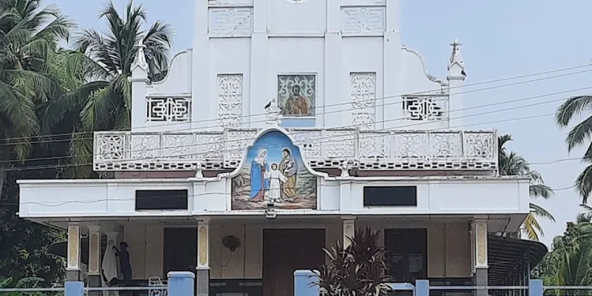 Holy Family Church – Pullangady