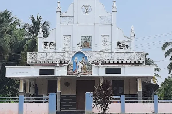 Holy Family Church – Pullangady