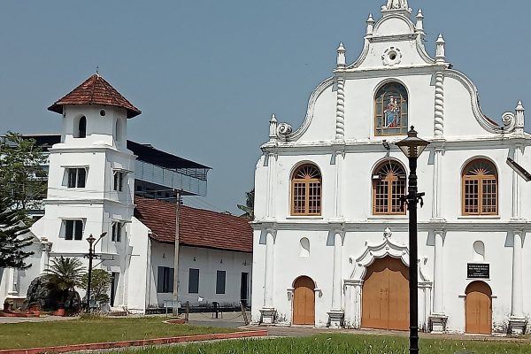 Queen of Missions Church – SRM Rd