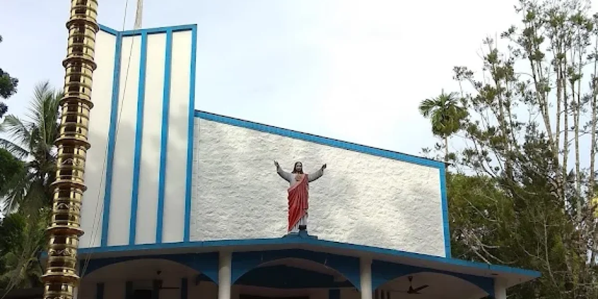S Lourdes Matha Church – Ayroor