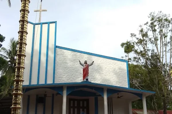 S Lourdes Matha Church – Ayroor