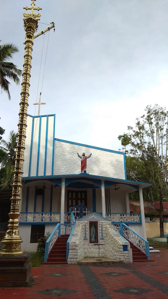 S Lourdes Matha Church – Ayroor