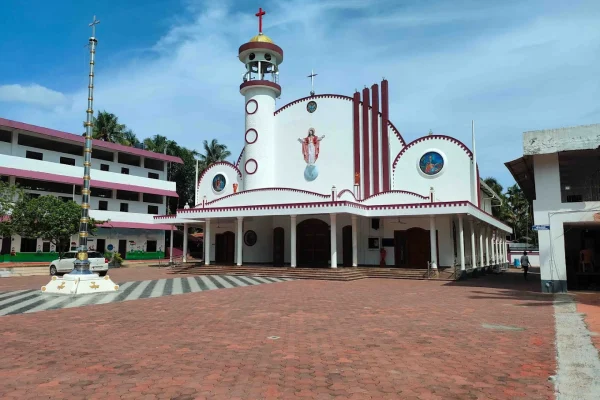 Sacred Heart Church – Thiruhrudayakunnu