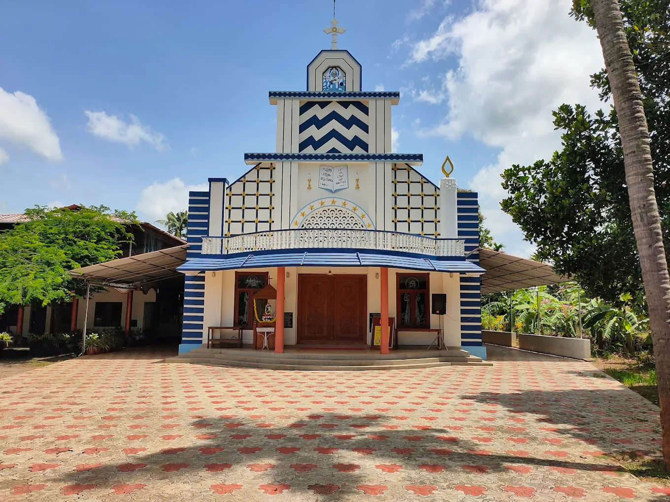 St. Antony Church – Naduthuruthu
