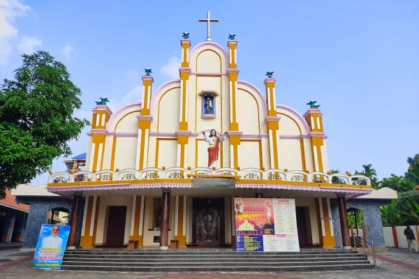 St. Antony Church – Naduvattom