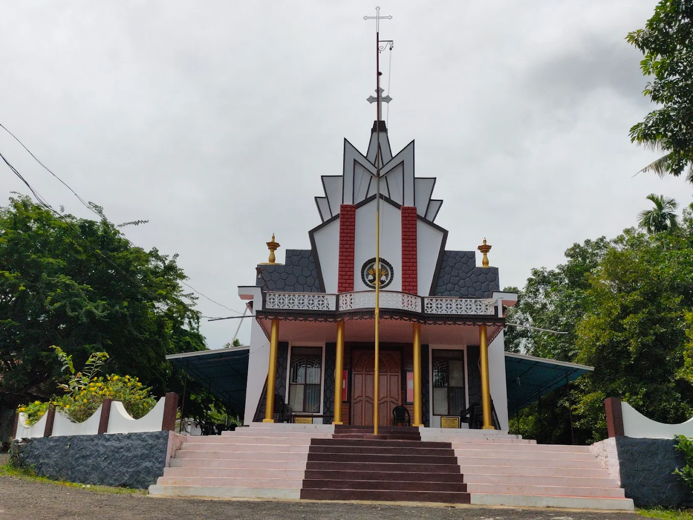 St. Joseph Church – Shantigiri (Nalukettu)