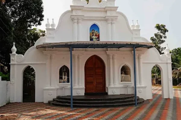 St. Martin de Porres Church – Neendakara