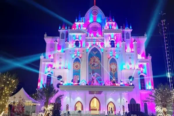 St. Mary’s Church – Carmelgiri (Moonamparambu)