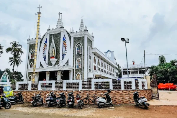 Little Flower Church – Kavaraparambu