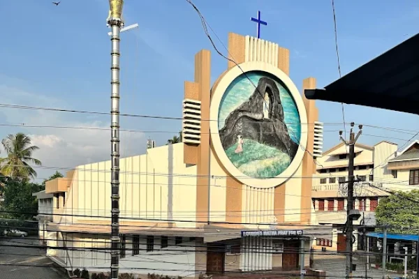 Our Lady of Lourdes Church – Perumanoor