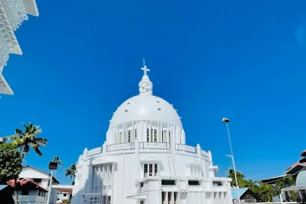 St. George Church – Thalayolaparambu
