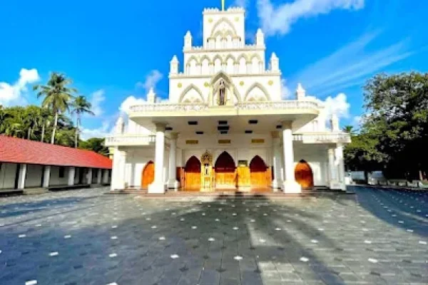 Little Flower Church – Nadel