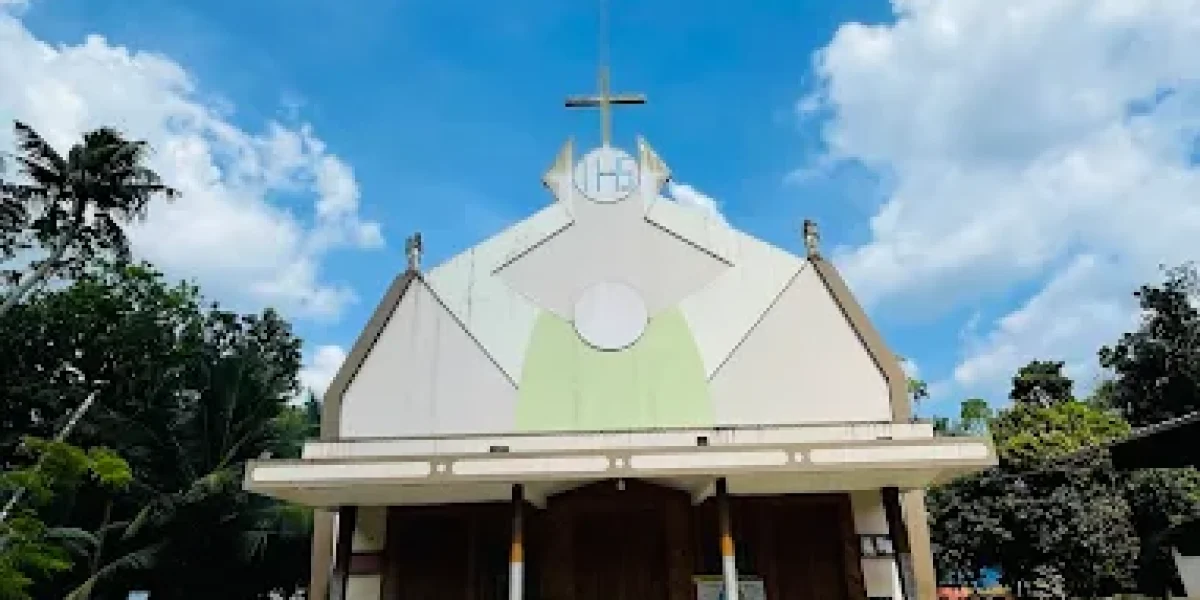 Holy Family Church – Mankuzhi