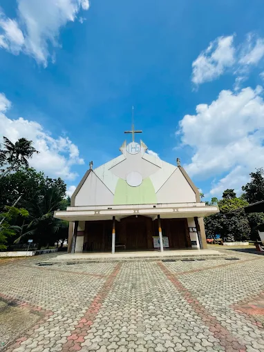 Holy Family Church – Mankuzhi