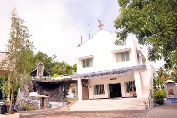 Holy Lourdes Mother Church – Nellikaavila