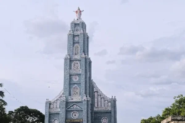 Holy Health-Giver Church – Veppuvilay